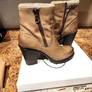 Booties size 9 Stone Brand New